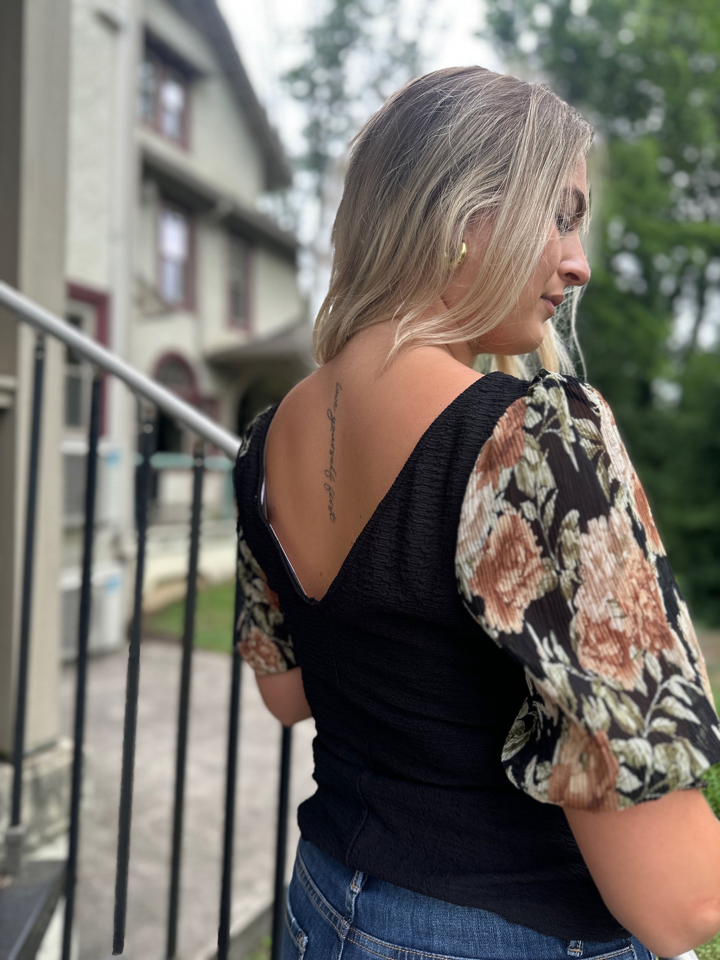 Woodbury Floral Puff Top