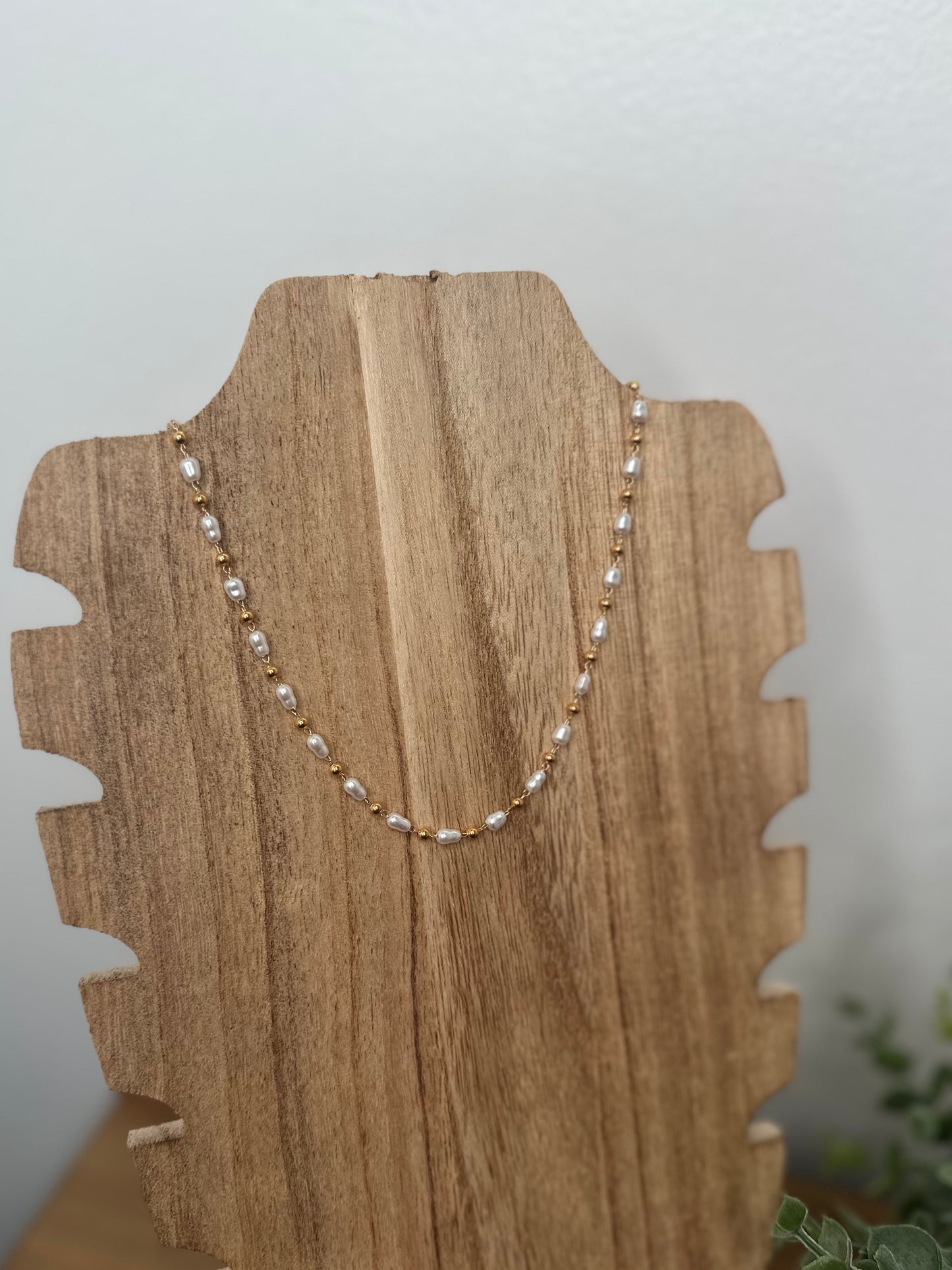 Pearl & Metal Ball Station Necklace