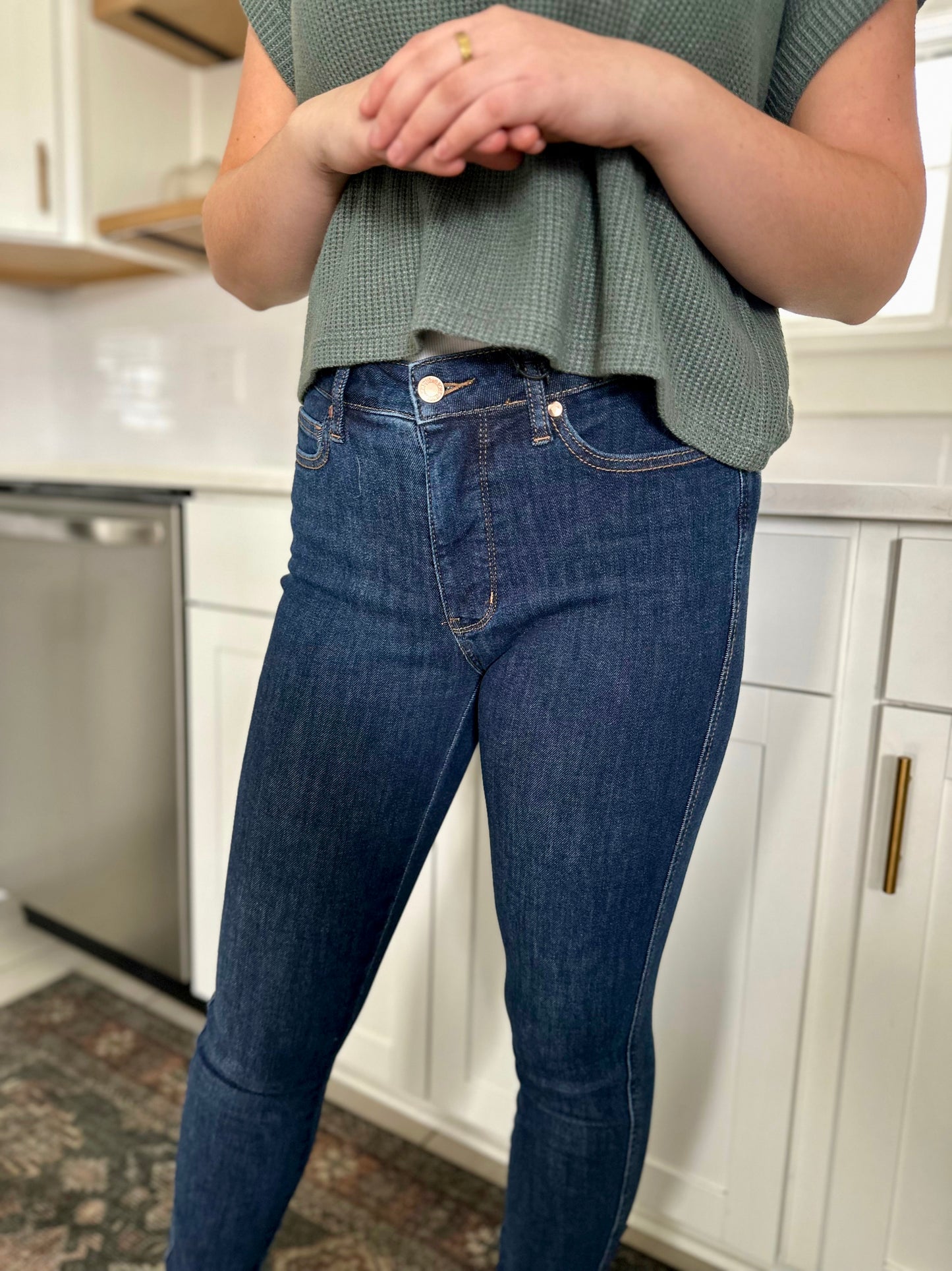 Judy Blue Indie Mid Rise Tummy Control Skinny