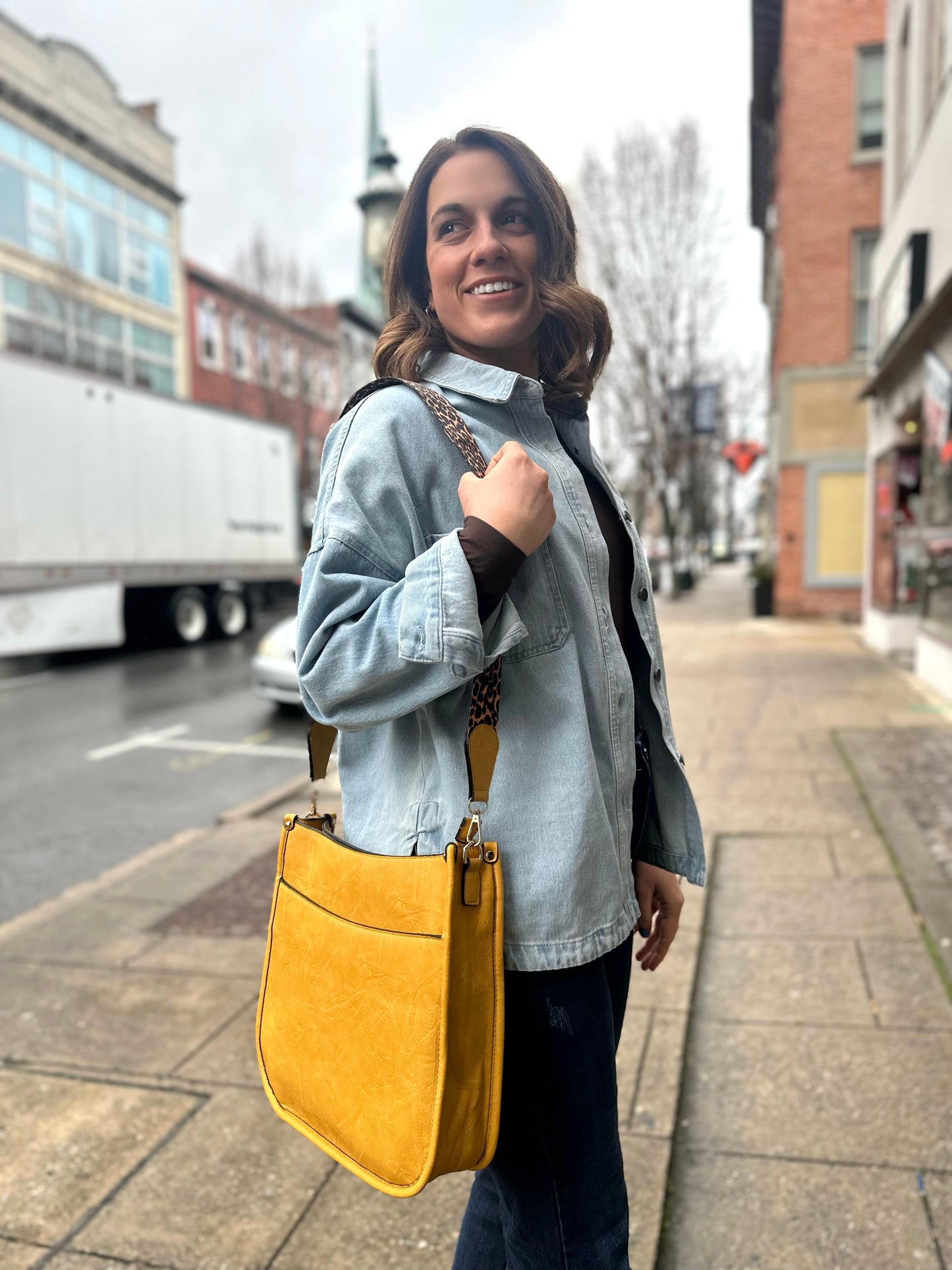 Jen and Co Chloe Crossbody Bag