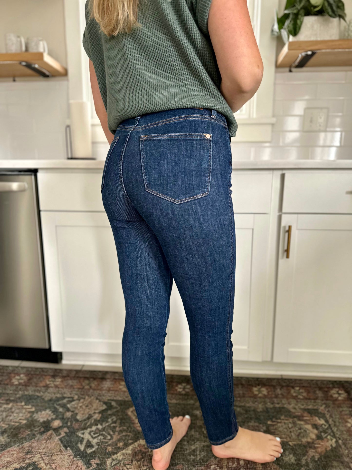 Judy Blue Indie Mid Rise Tummy Control Skinny