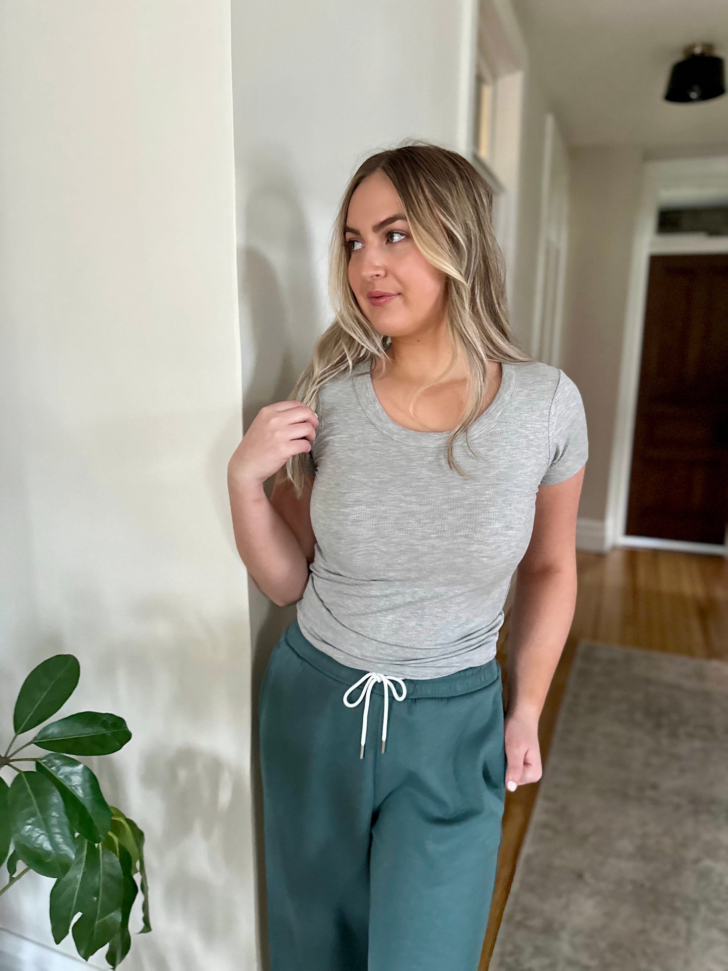 Bloomingdale Ribbed Basic Tee