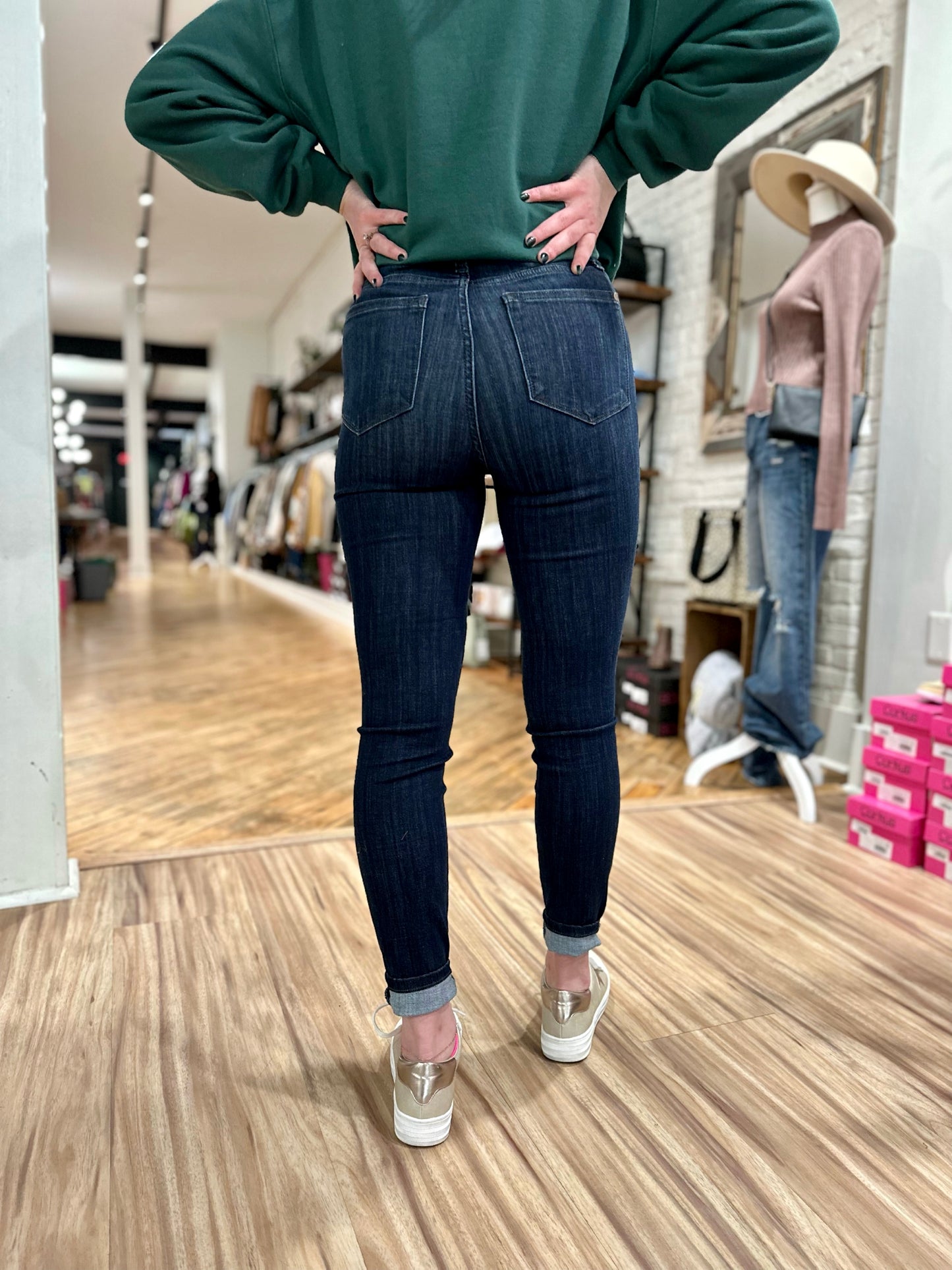 Judy Blue Handsand Resin Skinny