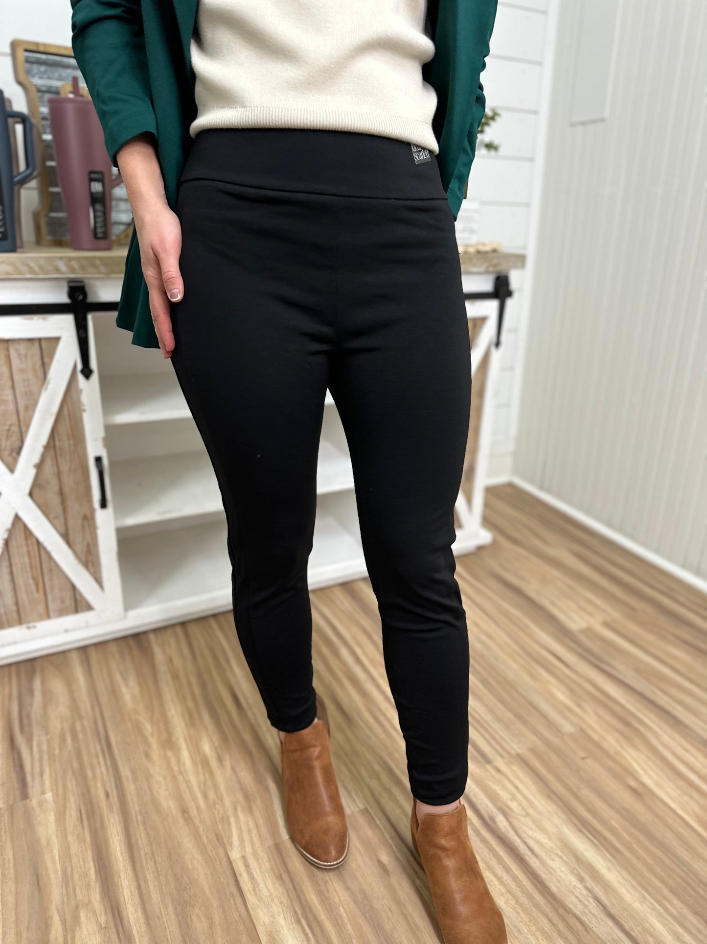 MAGIC High Waisted Skinny 26" Pant