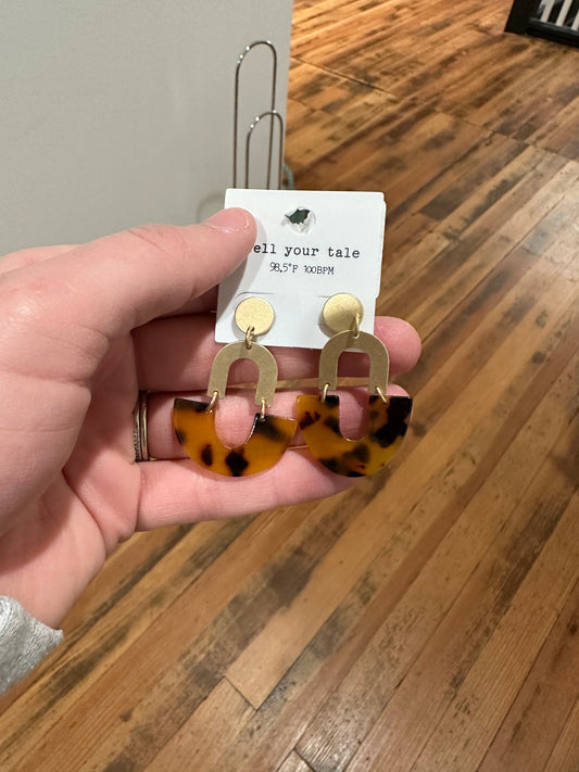 Reversed arch Tortoise Shell Earrings