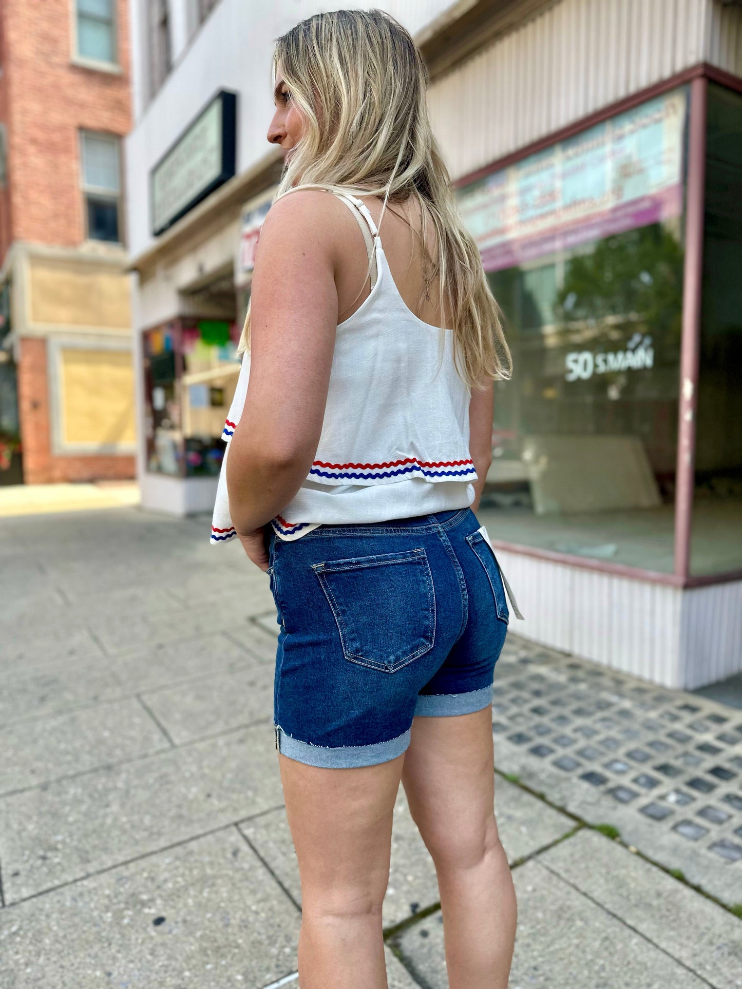 Risen Centre High Rise Cuffed Shorts