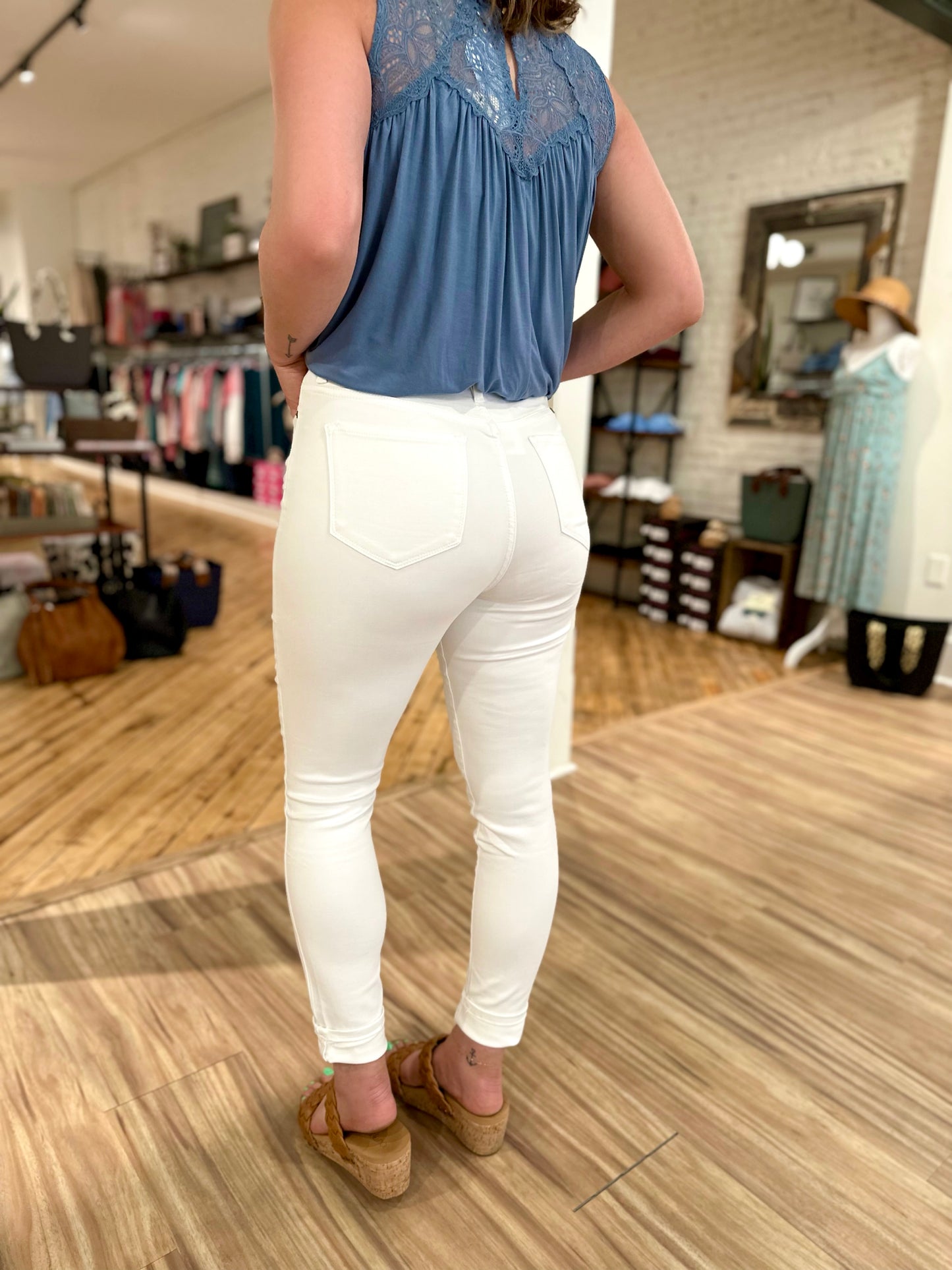 KanCan White High Rise Super Skinny