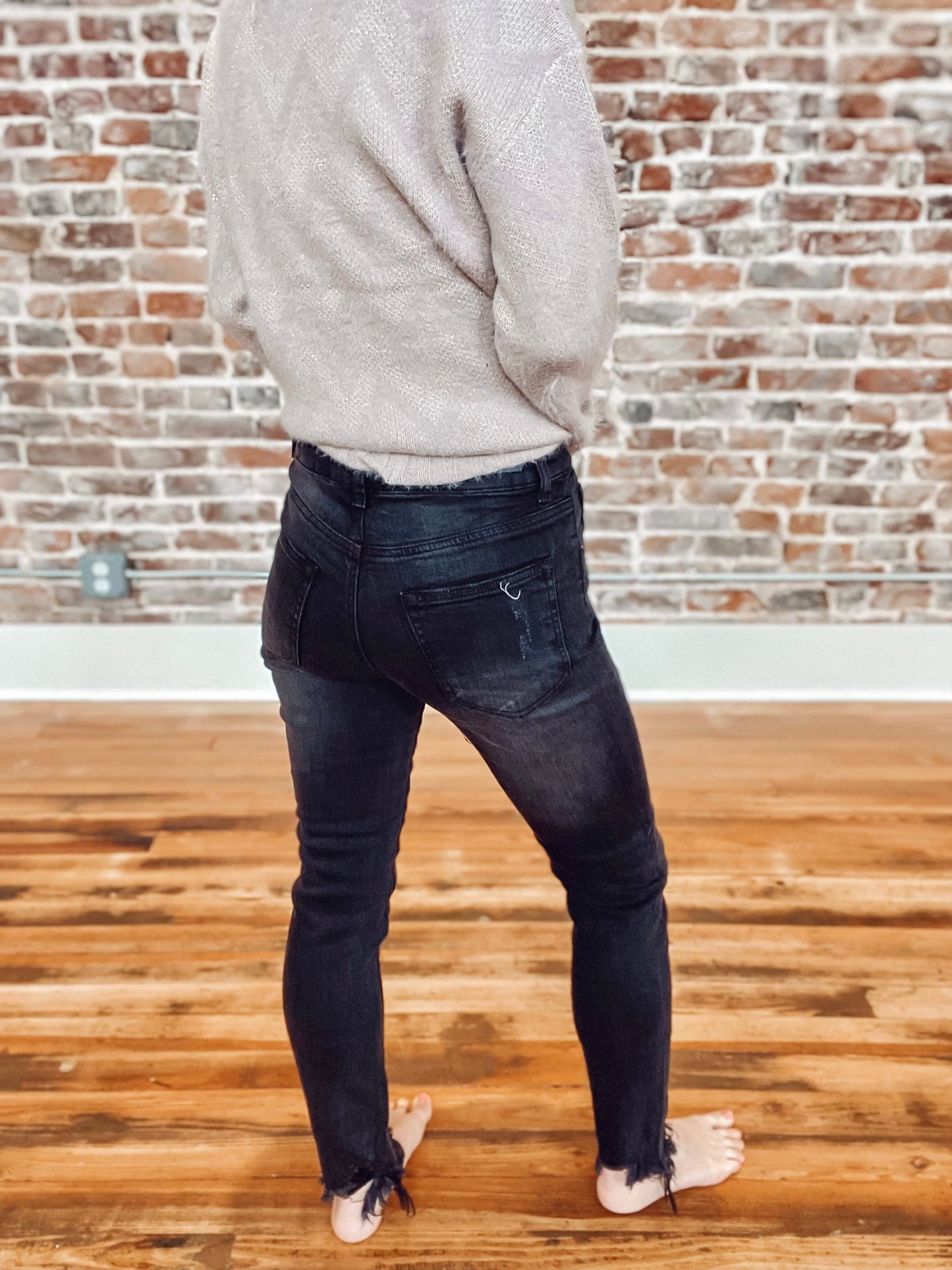 Risen Button Fly Raw Hem Skinny Jeans