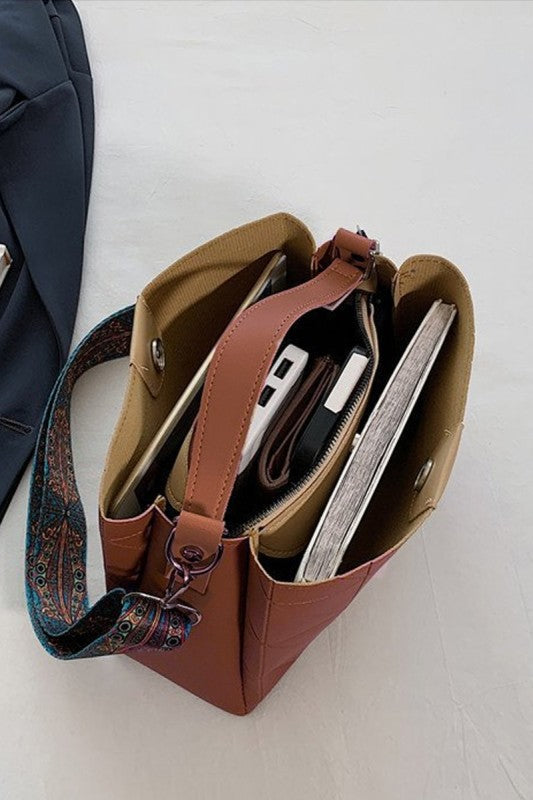 Retro Chic Everyday Tote Bag