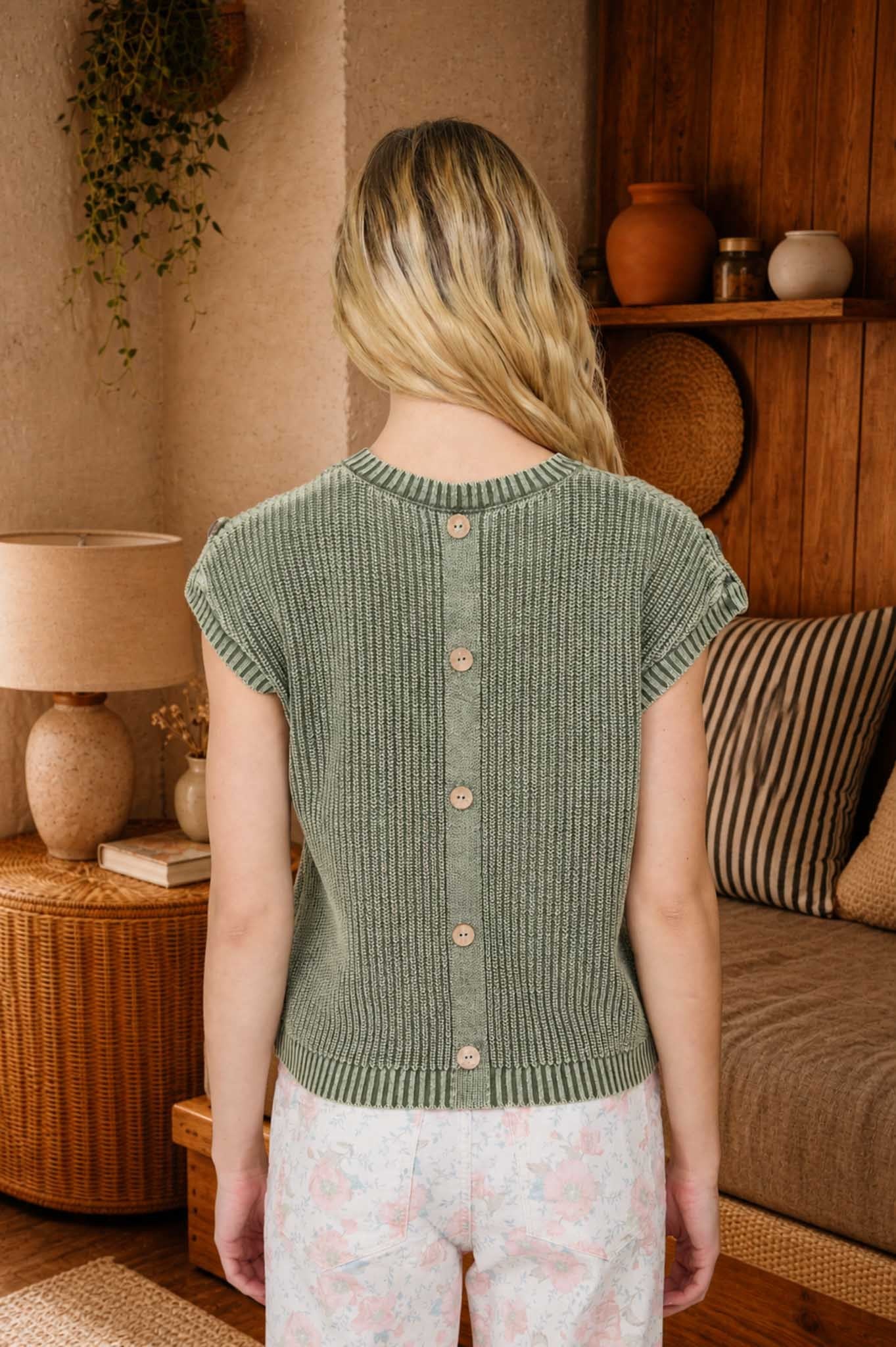 Arnold Back Button Top