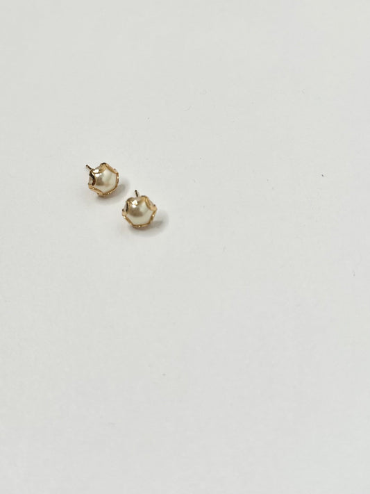 Small Pearl Stud Earring