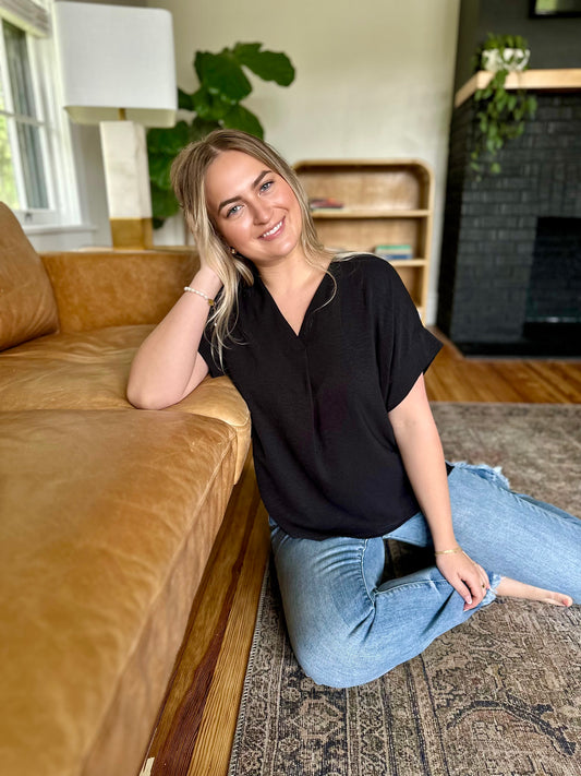 Kelso Vneck Blouse