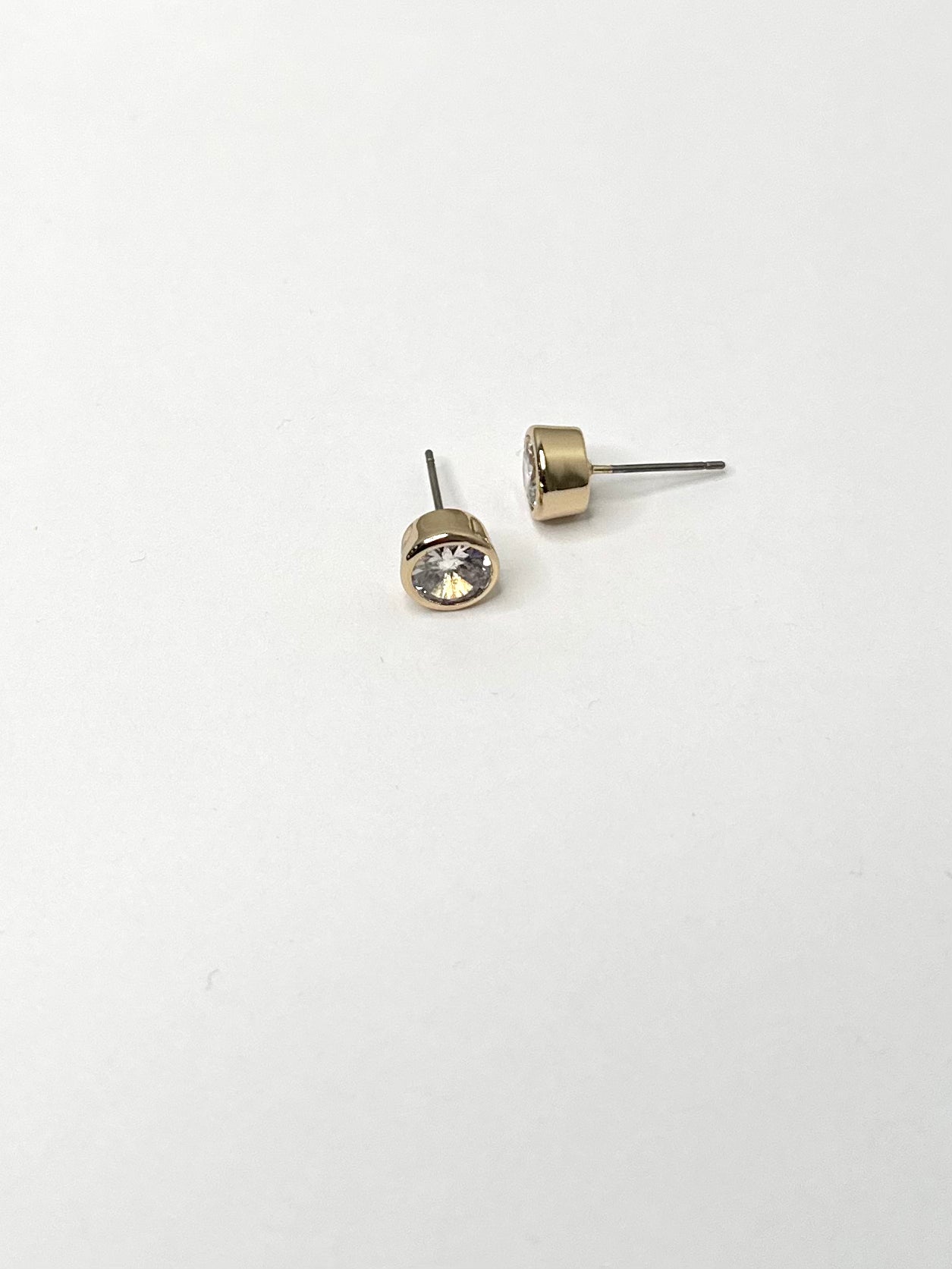 Bezel Setting Earrings