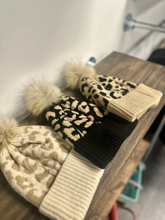 Leopard Pattern Knit Pom Pom Beanie