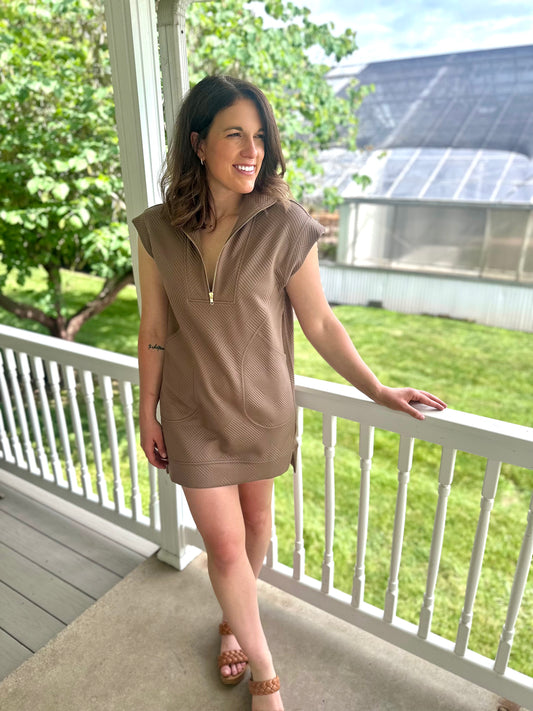 Saumsville Textured Dress