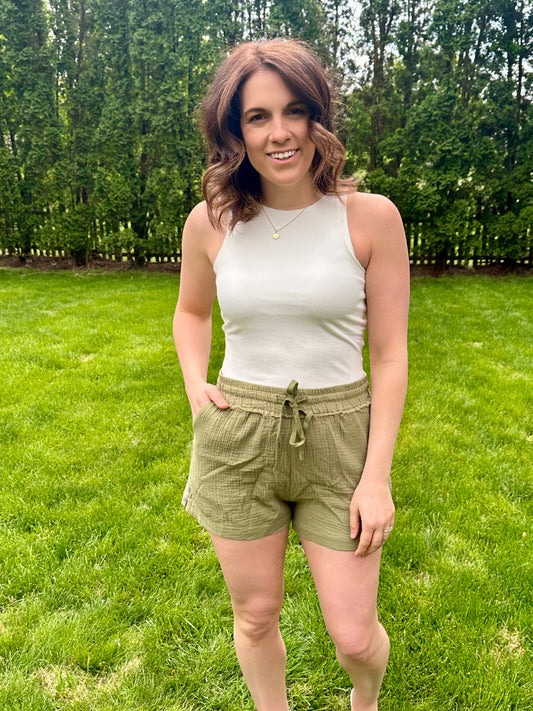 Attalla Mid Rise Solid Woven Shorts