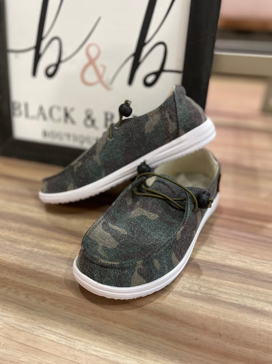 Corky Kayak Sneaker